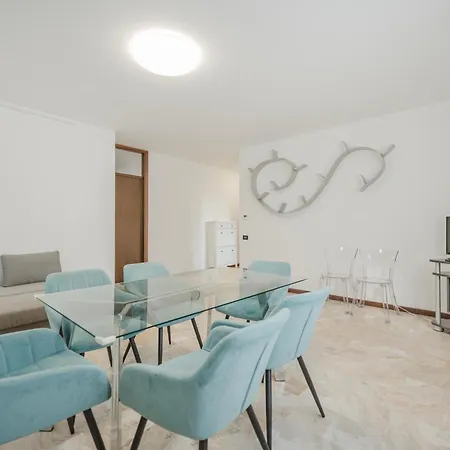 Daire Ca' Nina - 15 Min From & Free Parking